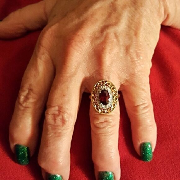 💥STEAL💥💥14K  GOLD VINTAGE STYLE GARNET RING - Picture 4 of 6